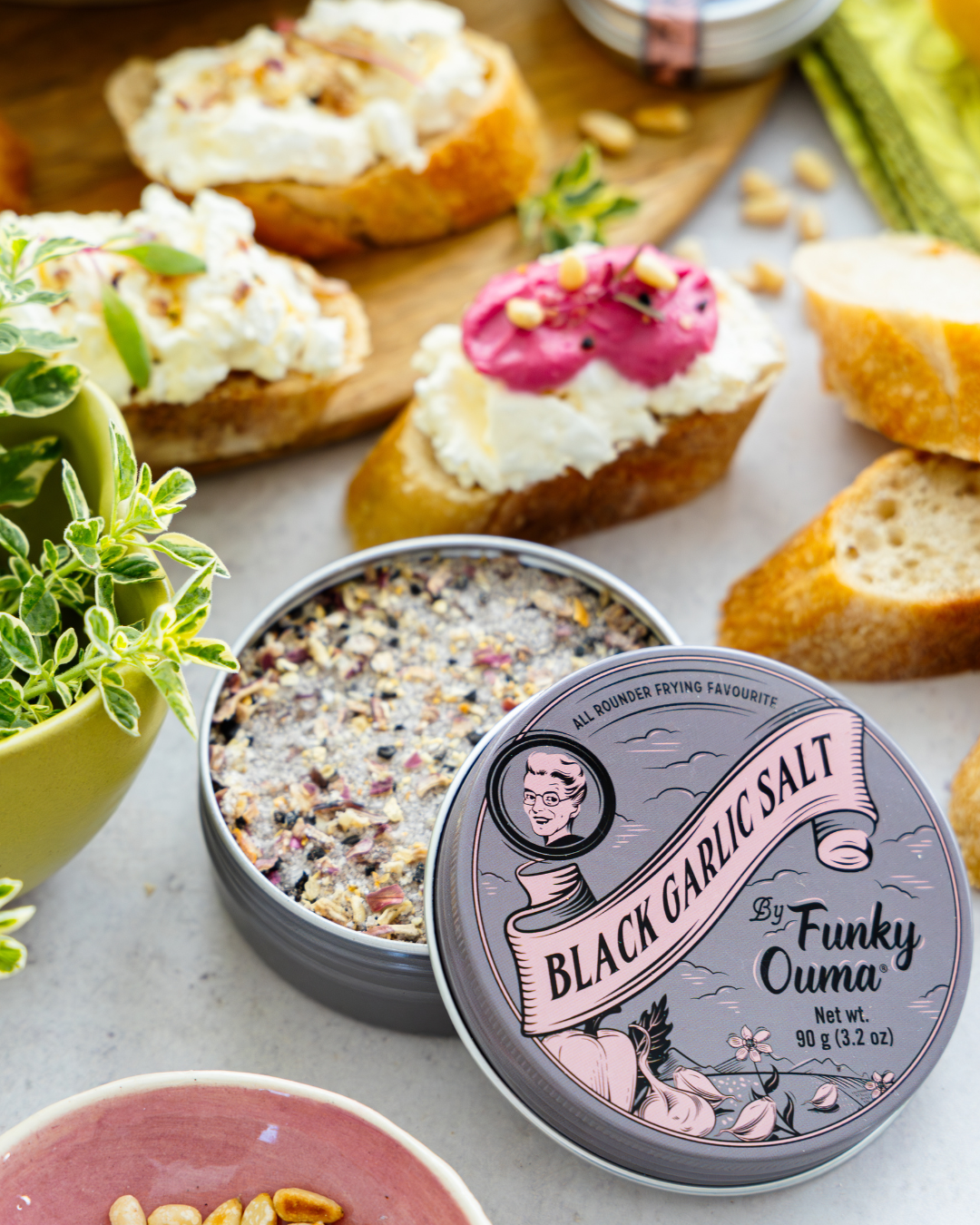 Black Garlic Salt Barbecue Zout Rub Blik – 250 gr of 90 gr