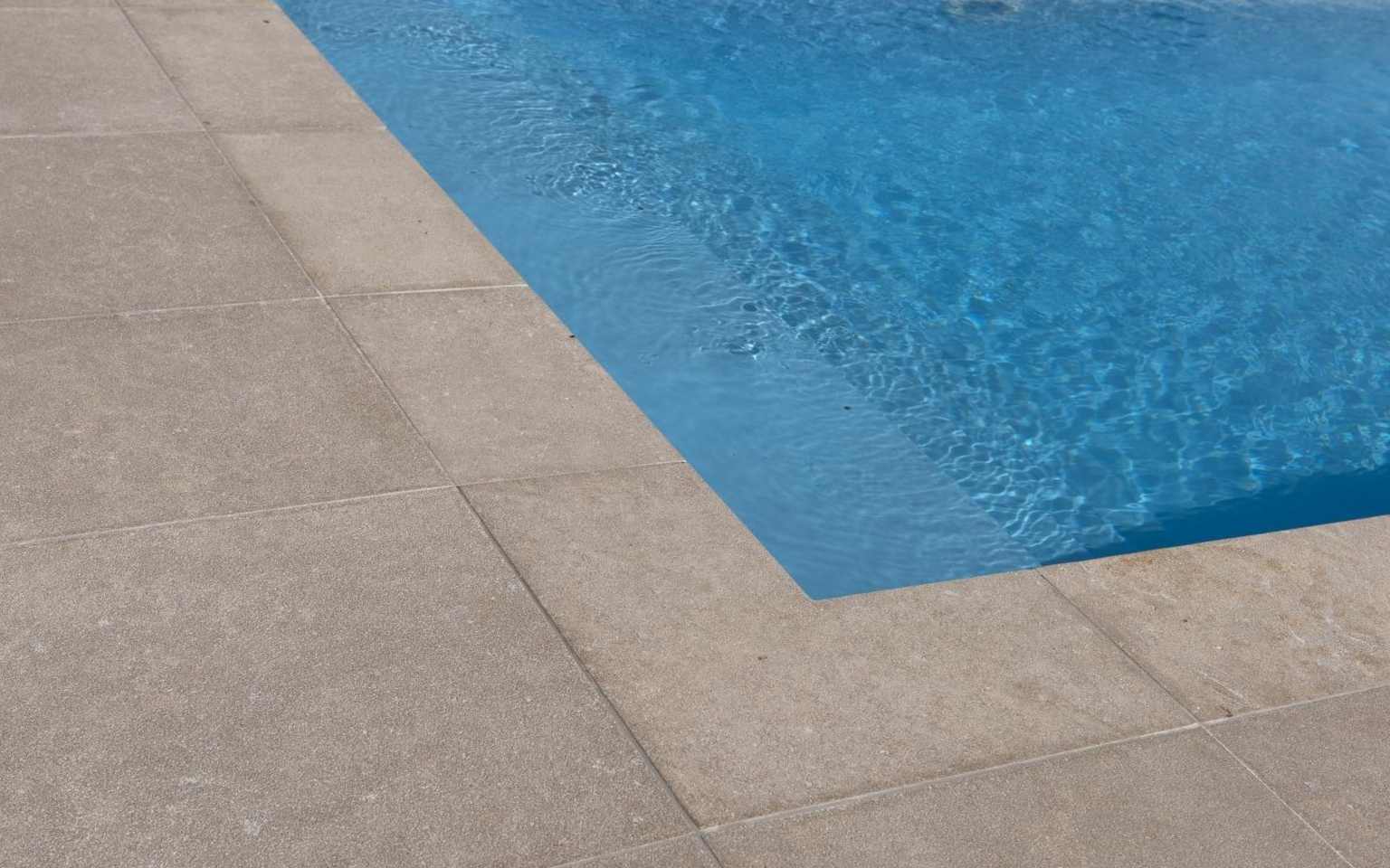 Boordstenen en Terras tegels