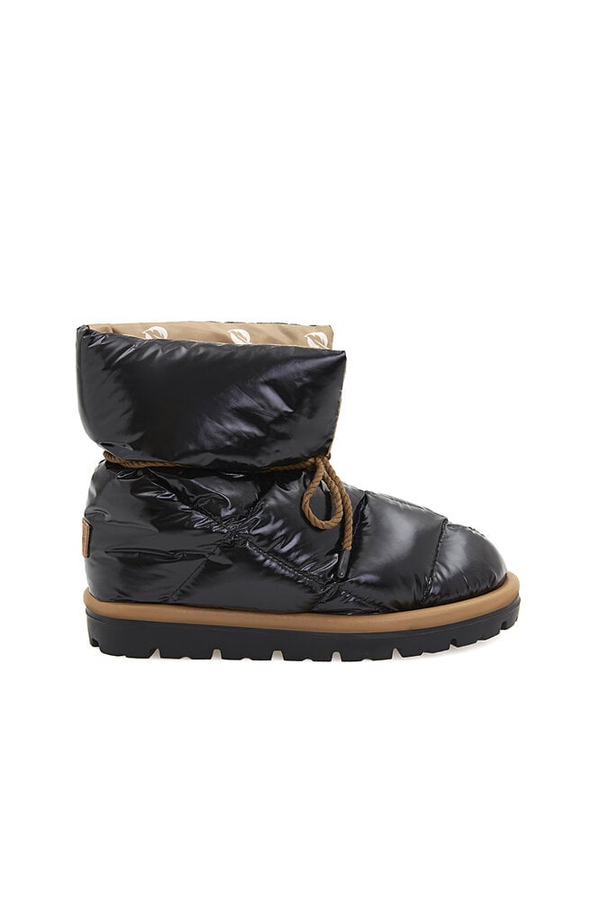 Flufié Goose Down Pillow Boots – Shiny Jet Black