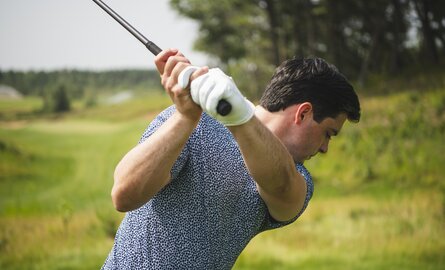 Blog: Heren Golfkleding van Kjus: Ontdek de perfecte stijl voor op de Green.