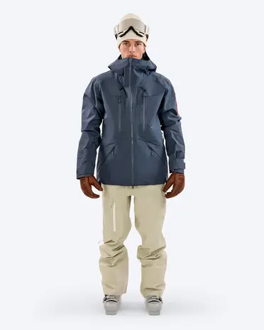 The Mountain Studio Z-2 EPE Gore-Tex Epe 3L Shell Jacket The Mountain Studio Z-2 EPE Gore-Tex Epe 3L Shell Jacket