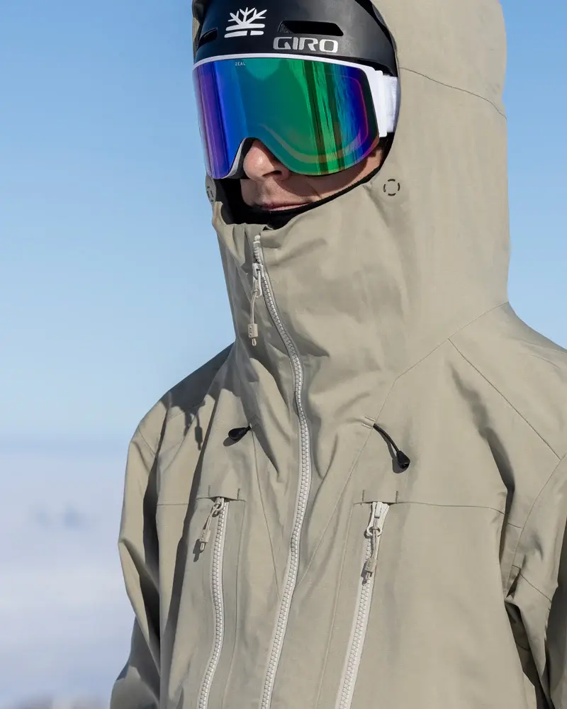 The Mountain Studio Z-2 EPE Gore-Tex Epe 3L Shell Jacket The Mountain Studio Z-2 EPE Gore-Tex Epe 3L Shell Jacket