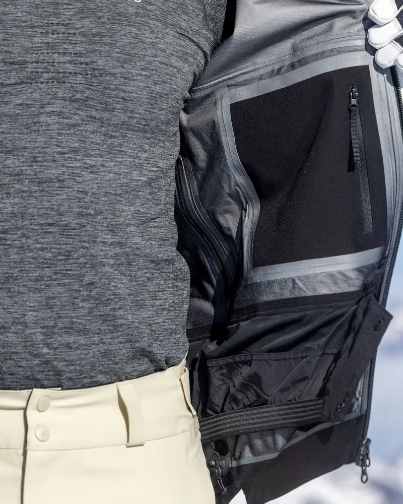 The Mountain Studio Z-4 3L Rugged Ripstop Shell Jacket The Mountain Studio Z-4 3L Rugged Ripstop Shell Jacket