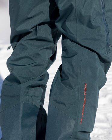 The Mountain Studio Y-1 Epe Gore-Tex Epe 3L Shell Pants - Seneca Rock The Mountain Studio Y-1 Epe Gore-Tex Epe 3L Shell Pants - Seneca Rock