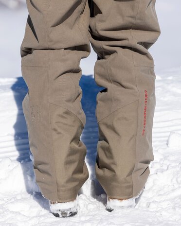 The Mountain Studio P-3 C Carv Cord Insulated Pant