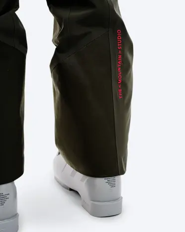 The Mountain Studio P-3 Carv Insulated Stretch Pant