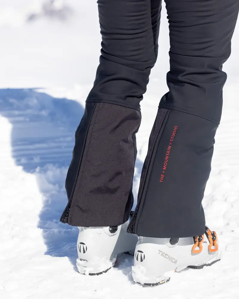 The Mountain Studio P-4 W 2L Stretch Ski Pants - Sky Captain The Mountain Studio P-4 W 2L Stretch Ski Pants - Sky Captain