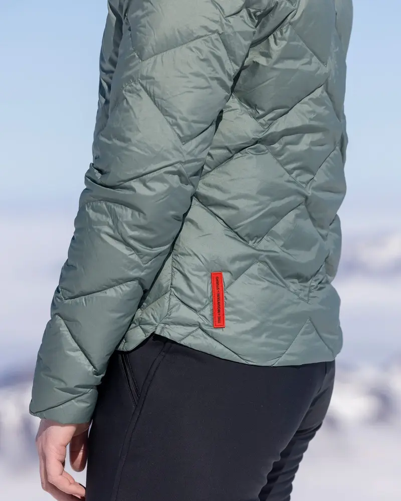 The Mountain Studio D-9 W Ul Ultralight Down Hood Jacket - Balsam Green The Mountain Studio D-9 W Ul Ultralight Down Hood Jacket - Balsam Green