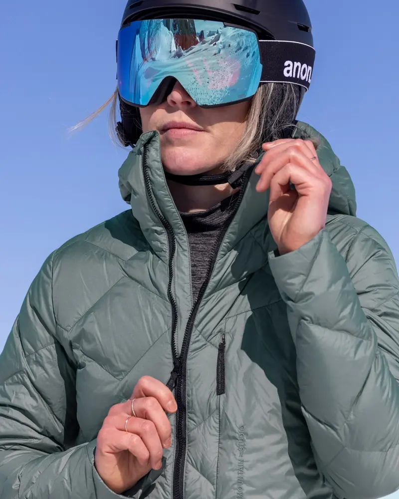 The Mountain Studio D-9 W Ul Ultralight Down Hood Jacket - Balsam Green The Mountain Studio D-9 W Ul Ultralight Down Hood Jacket - Balsam Green