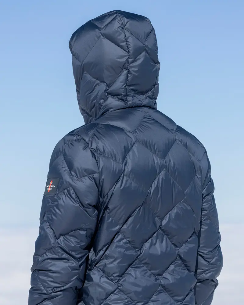 The Mountain Studio D-7 UL Ultralight Down Hood Jacket The Mountain Studio D-7 UL Ultralight Down Hood Jacket
