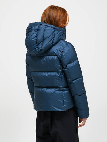 Peak Performance Glissade Down Jacket - Mountain Lake Peak Performance Glissade Down Jacket - Mountain Lake