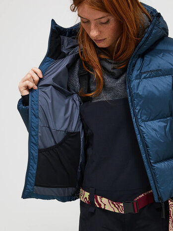 Peak Performance Glissade Down Jacket - Mountain Lake Peak Performance Glissade Down Jacket - Mountain Lake