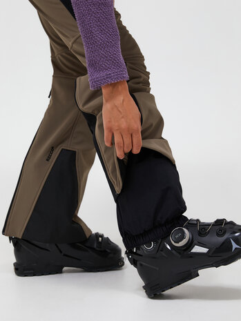 Peak Performance Stretch Bib Pants - Terrain Tanack