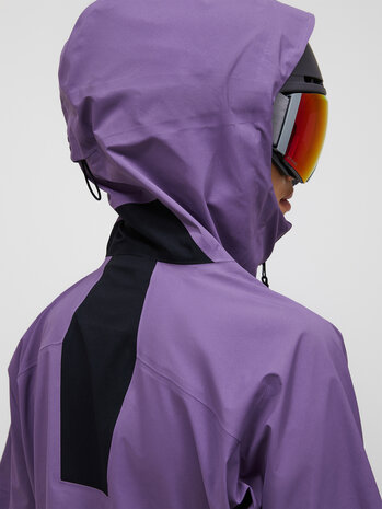 Peak Performance Alpine Gore-Tex 3L Jacket - Montana Grape Peak Performance Alpine Gore-Tex 3L Jacket - Montana Grape