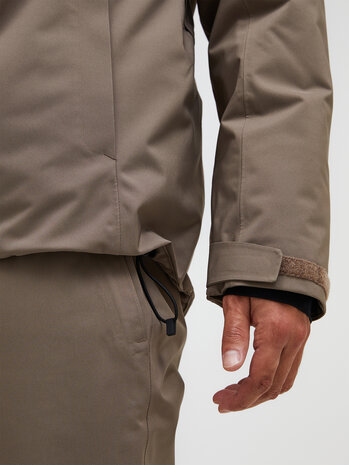 Peak Performance Maroon Insulated Jacket - Terrain Tan Peak Performance Maroon Insulated Jacket - Terrain Tan