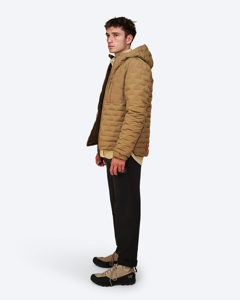 The Mountain Studio D-3 Rl Reversible Light Down Jacket - Otter- Delicioso Brown The Mountain Studio D-3 Rl Reversible Light Down Jacket - Otter- Delicioso Brown