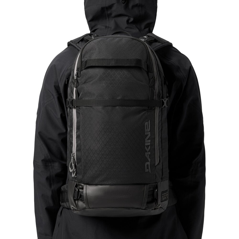 Dakine Heli 2.0 Pro Backpack 26L - Black White Dakine Heli 2.0 Pro Backpack 26L - Black White