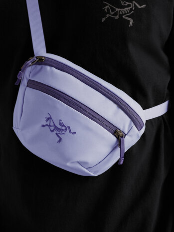 Arc'Teryx Mantis 1 Waist Pack - Kasumi / Blurple Arc'Teryx Mantis 1 Waist Pack - Kasumi / Blurple