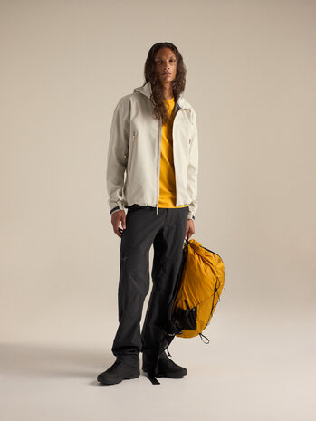 Arc'Teryx Beta Jacket - Sea Salt Arc'Teryx Beta Jacket - Sea Salt