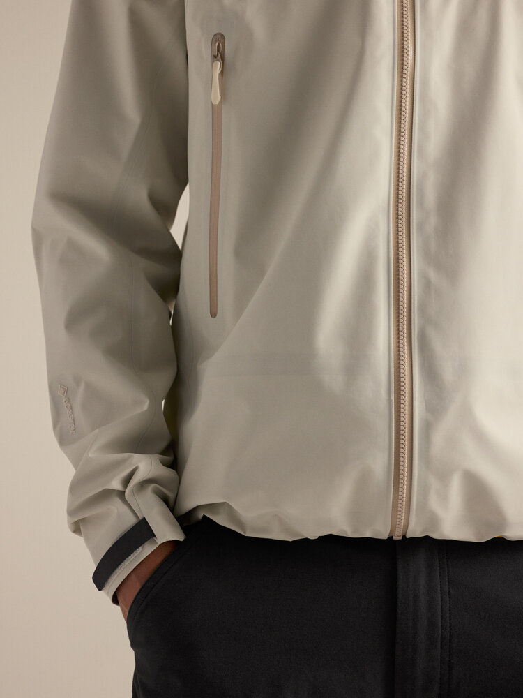 Arc'Teryx Beta Jacket - Sea Salt Arc'Teryx Beta Jacket - Sea Salt