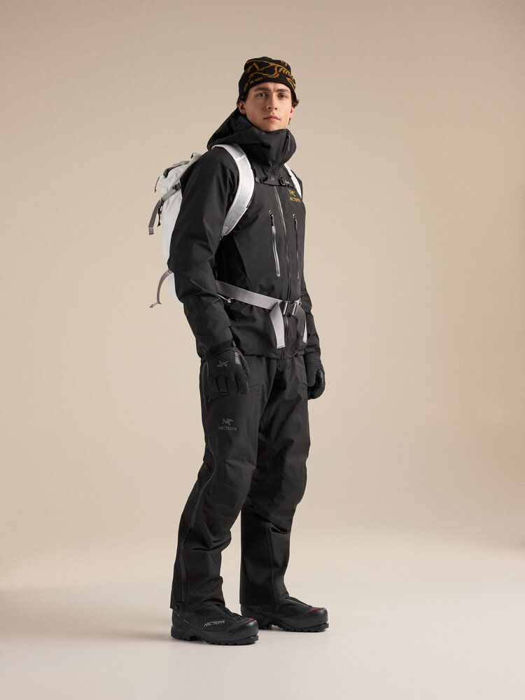 Arc'Teryx Alpha SV Jacket - 24K Black Arc'Teryx Alpha SV Jacket - 24K Black