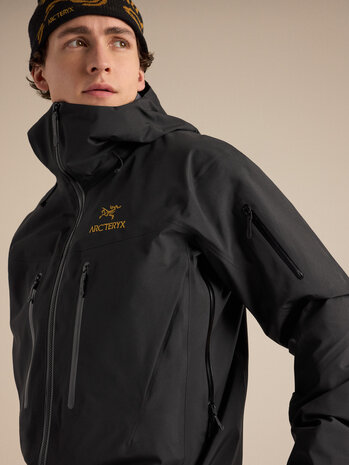 Arc'Teryx Alpha SV Jacket - 24K Black Arc'Teryx Alpha SV Jacket - 24K Black