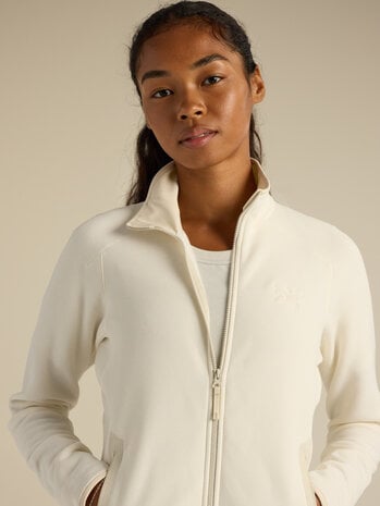 Arc'Teryx Kyanite Jacket - Arctic Silk / Sea Salt Arc'Teryx Kyanite Jacket - Arctic Silk / Sea Salt