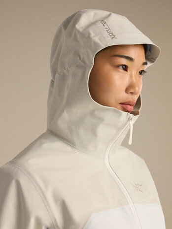 Arc'Teryx Beta Jacket - Sea Salt / Arctic Silk Arc'Teryx Beta Jacket - Sea Salt / Arctic Silk