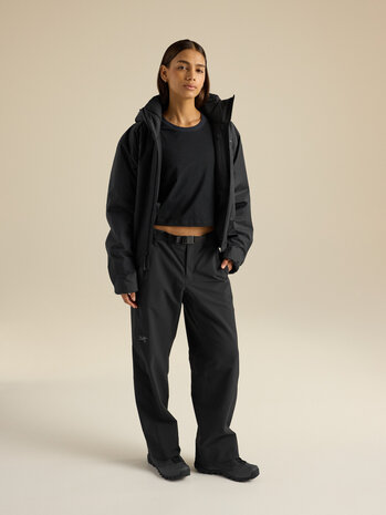 Arc'Teryx Altira Insulated Cropped Jacket - Black Arc'Teryx Altira Insulated Cropped Jacket - Black