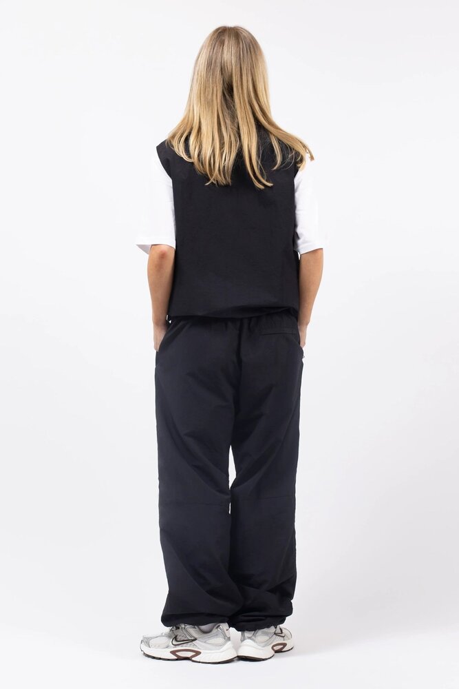 Eivy Oversized Outdoor Pants - Black Eivy Oversized Outdoor Pants - Black