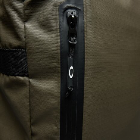 Oakley Terraquest 50L Hybrid Duffle - Deep Olive