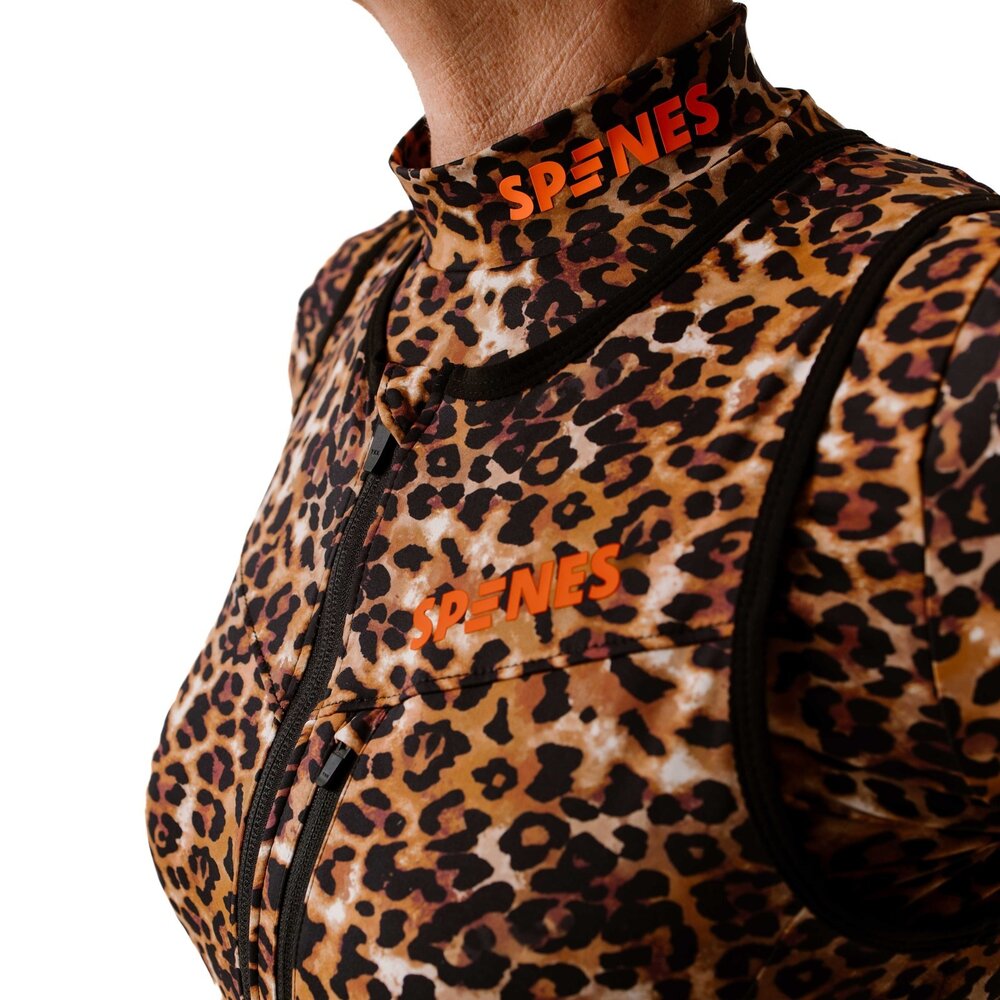 Spines The Leopard