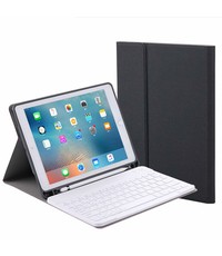 Ntech iPad 2021 Hoes met Toetsenbord  Zwart - iPad 2020 hoes - iPad 9e/8e/7e Generatie hoes QWERTY Keyboard met Bluetooth