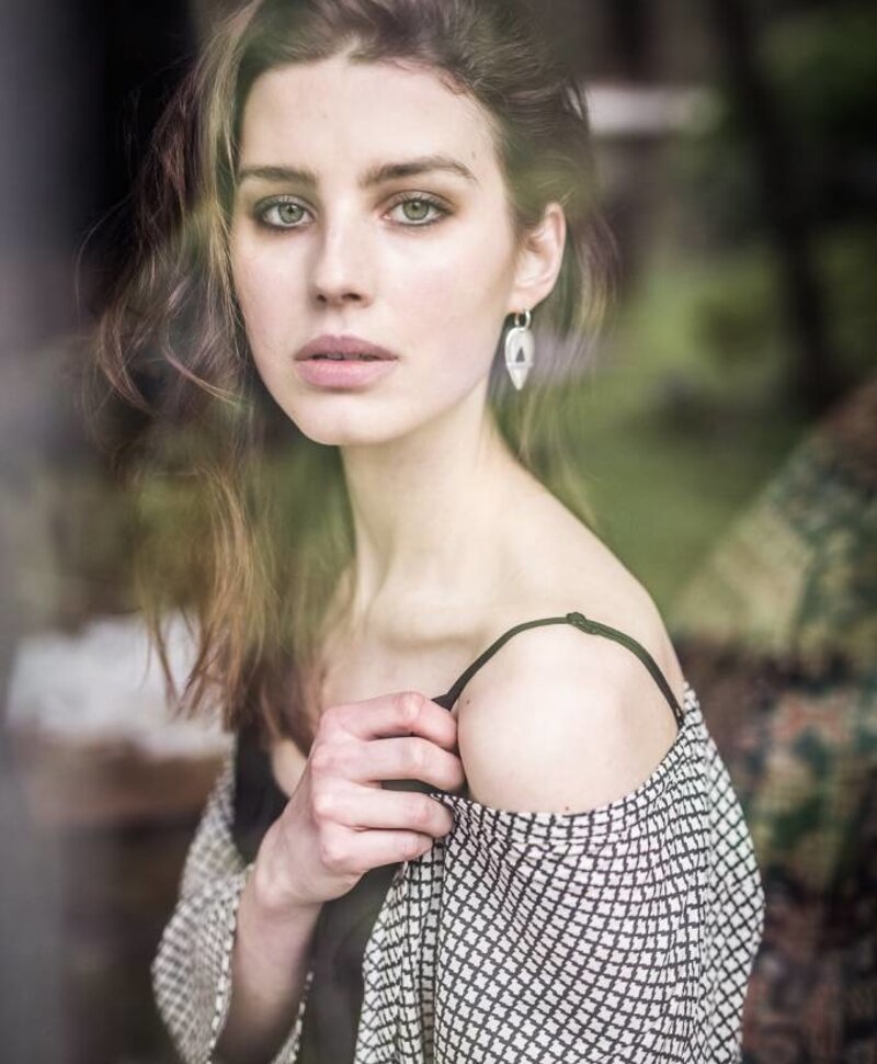 One-Piece Earring Eshe - Agape Collection