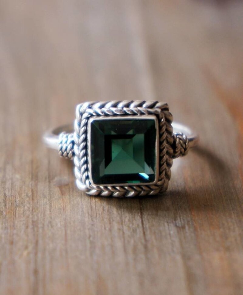 Ring Eartha met Groene Smaragd