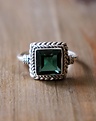 Ring Eartha with Synthetic Emerald