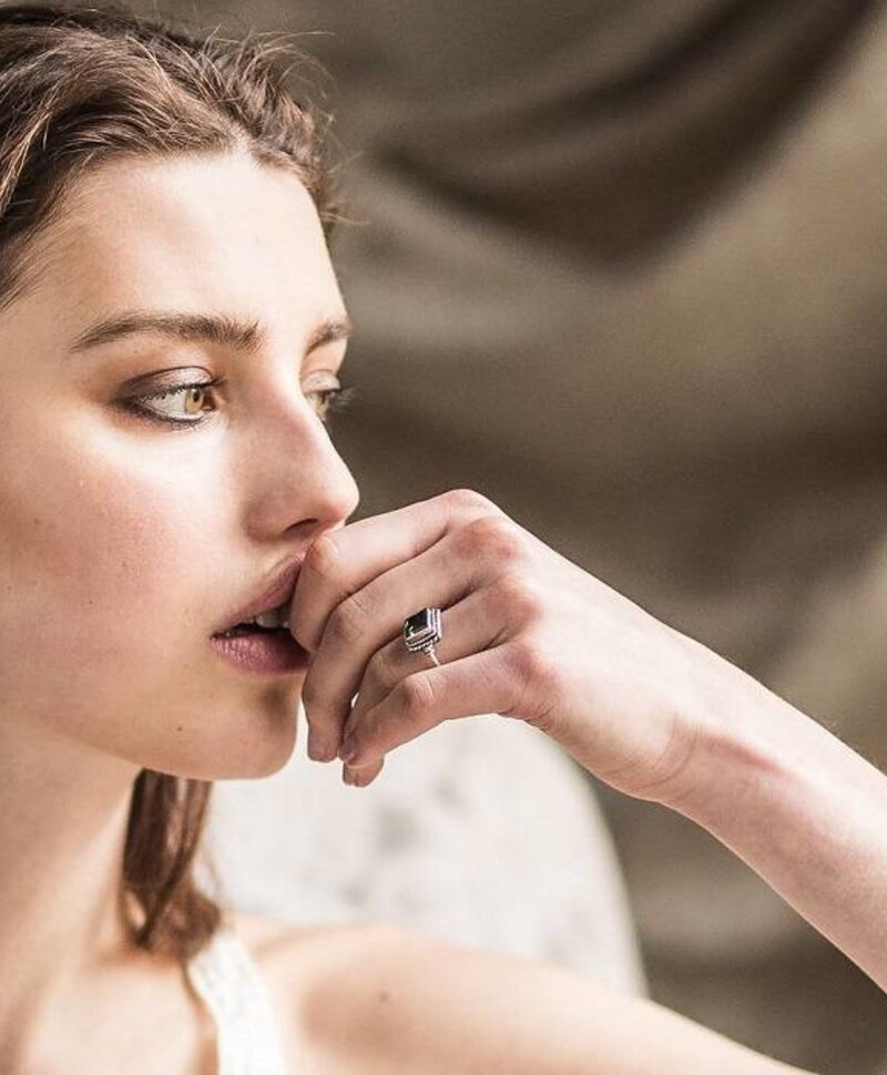 Ring Eartha with Synthetic Emerald