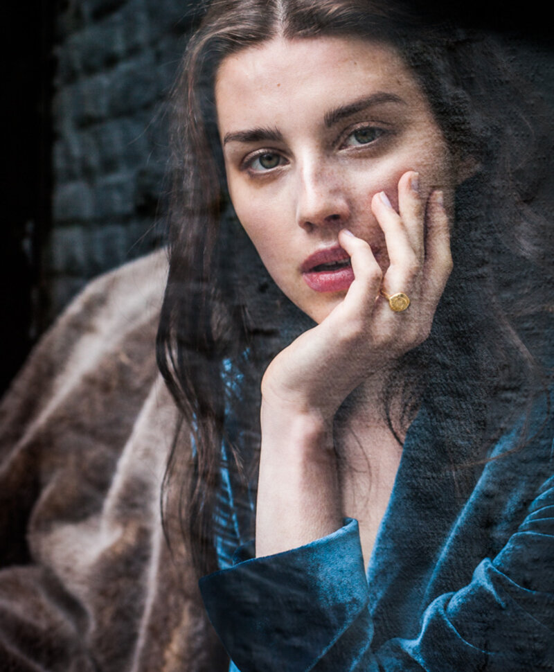 Ring Corpus Nux Gold