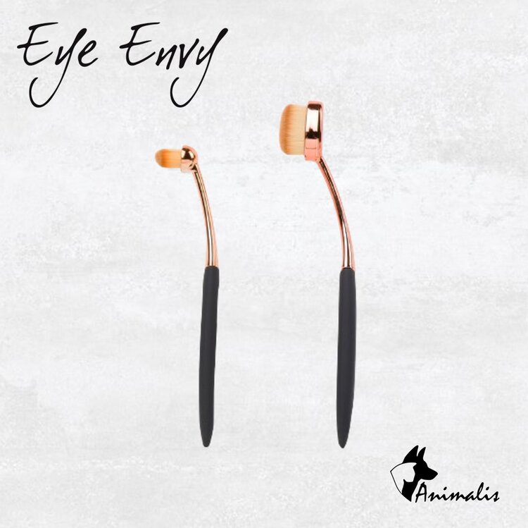Eye Envy Applicator Brush