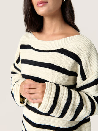Soaked Susanna Pullover Black And White
