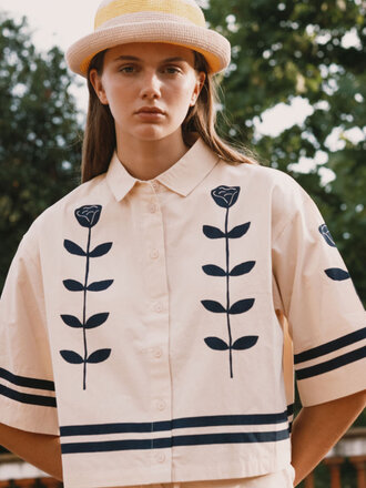 The Tiny Big Sister FLOWERS SHIRT *light cream*