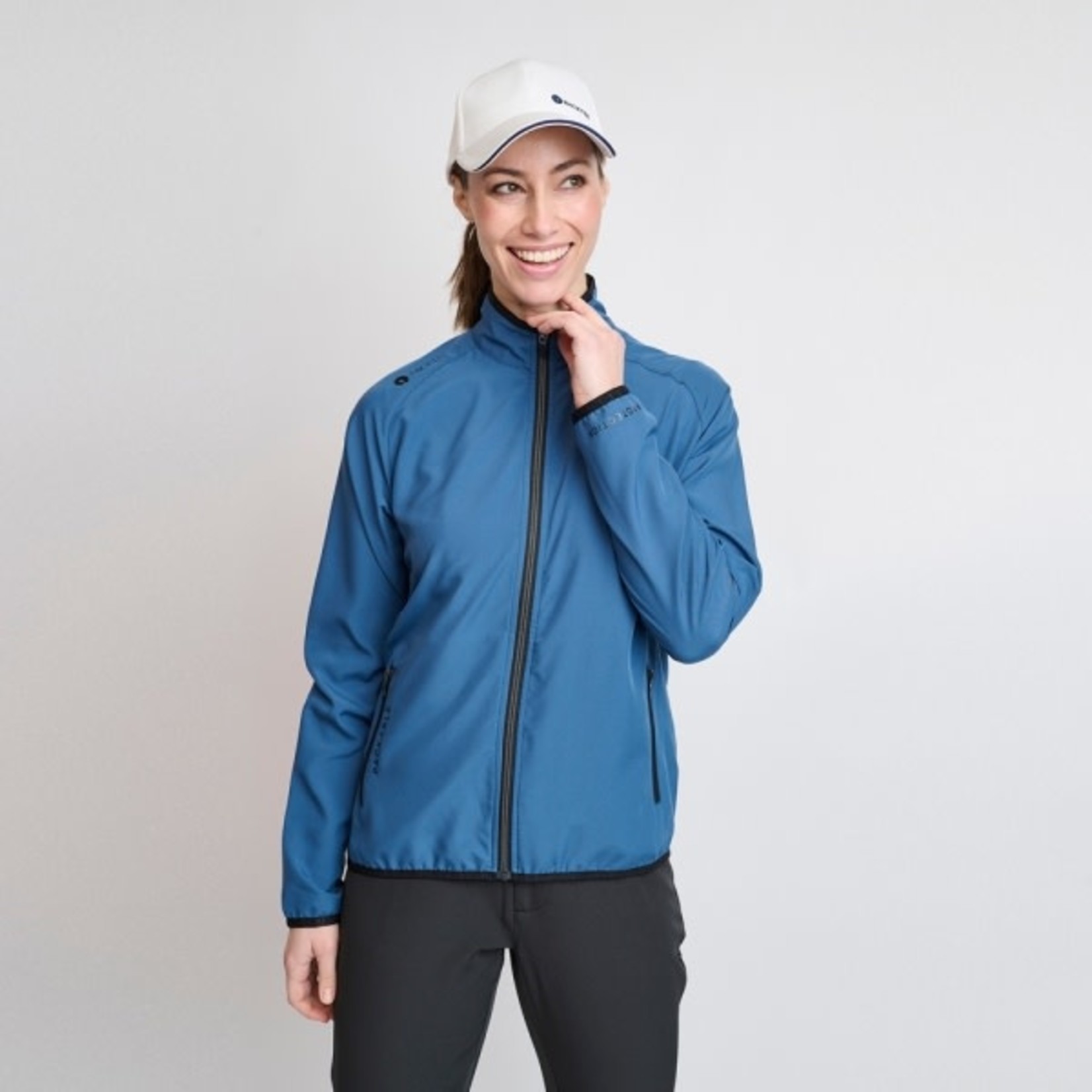 Backtee Backtee Ladies 80G Packable Shield - ENSIGN BLUE