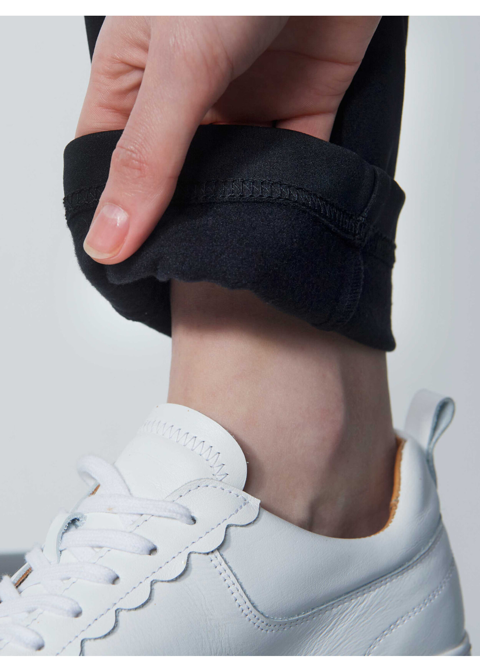 Daily Sports Daily - Magic Warm Pant - Black (999)