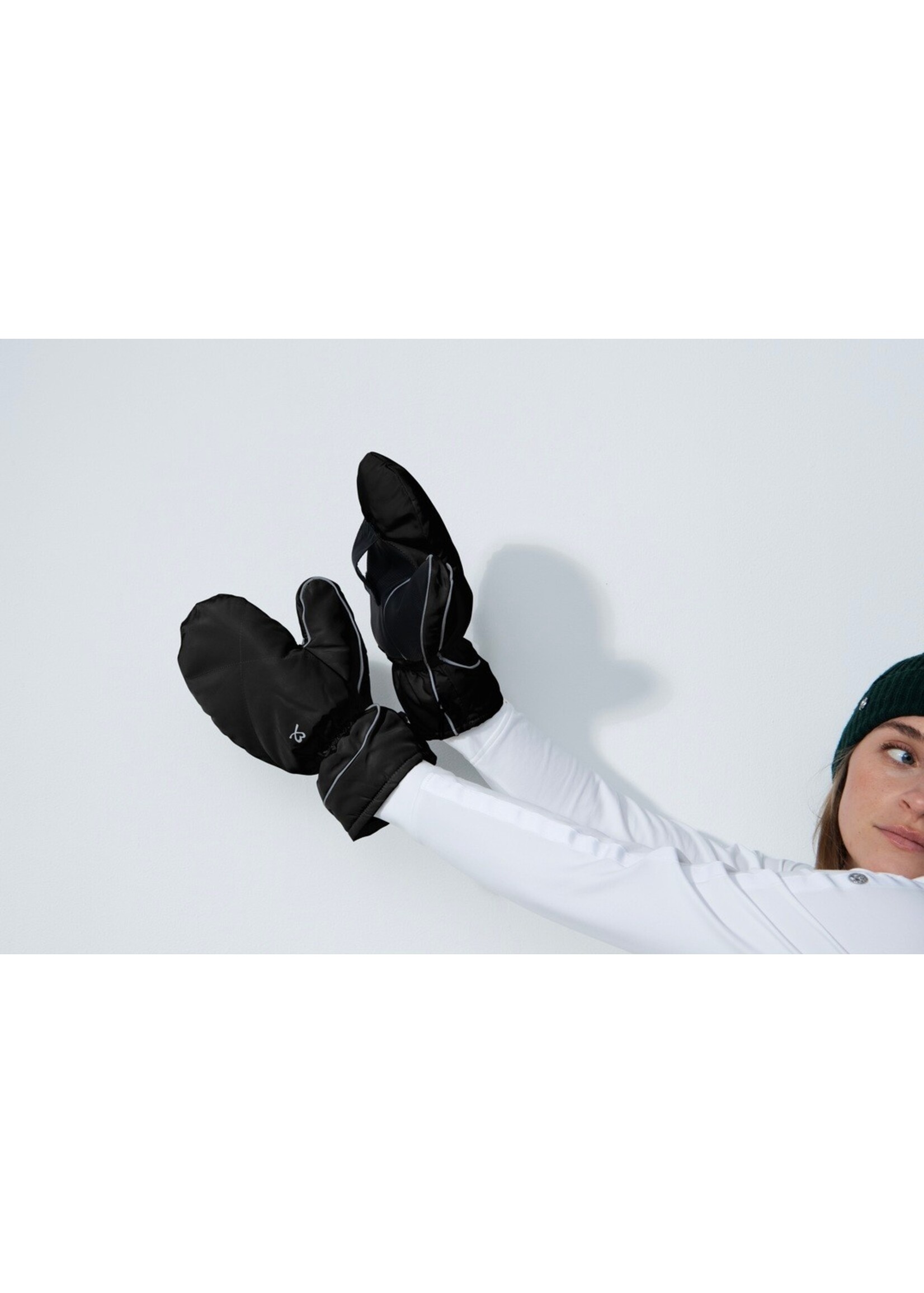 Daily Sports Daily - Alina Handwarmer - Black (999)