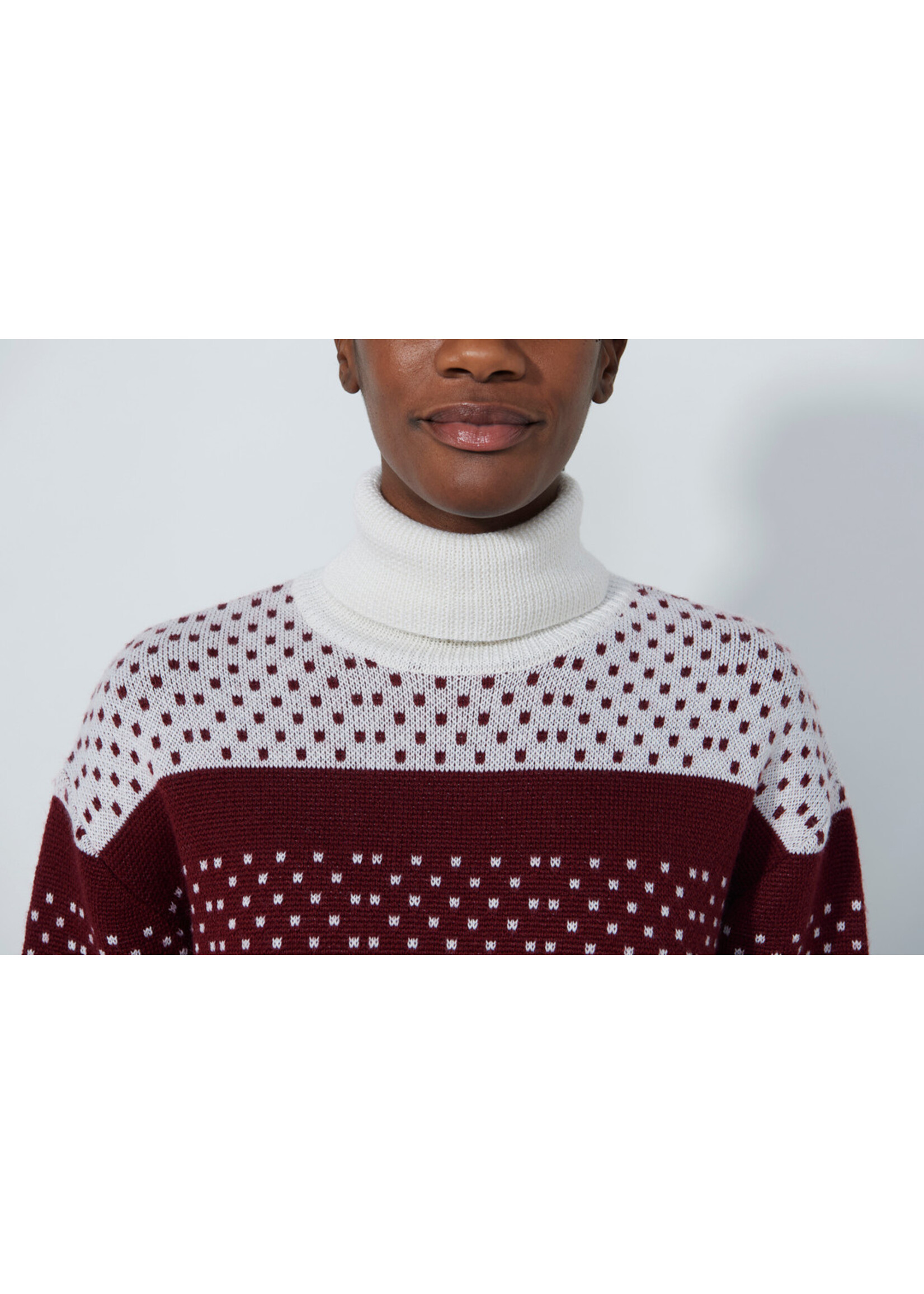 Daily Sports Daily - Dot Roll-Neck Pullover - Winery (892)
