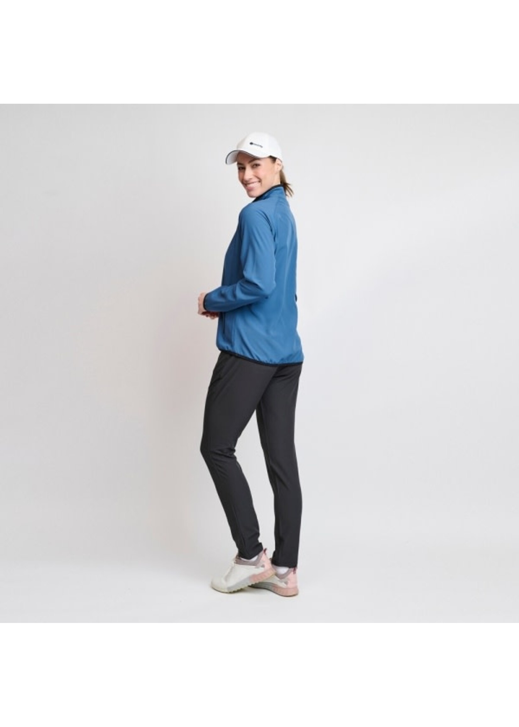 Backtee Backtee Ladies 80G Packable Shield - ENSIGN BLUE