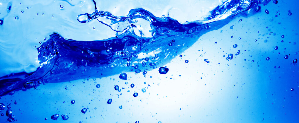 Wasserlösungen für jede Anwendung und jeden BedarfFür Industrie, Labor und Technik 