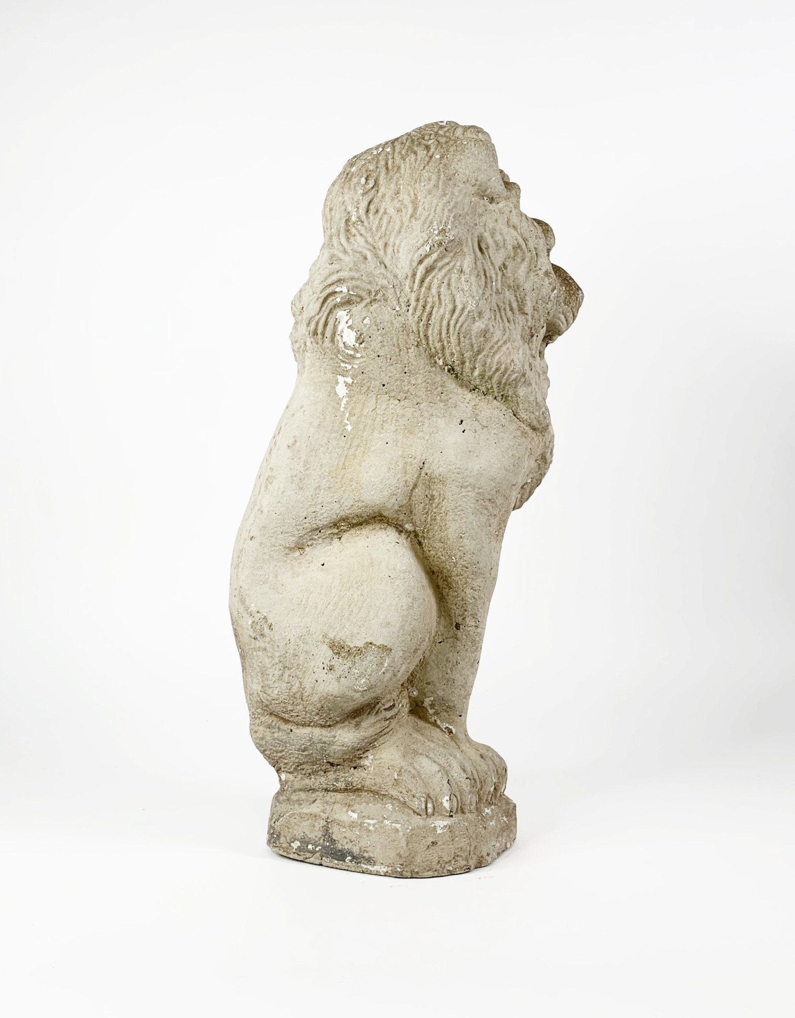 Vintage concrete lion statue Curiosa