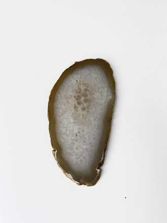 Marieke Ariëns Interior Objects Single agate gold rimmed coaster d Marieke Ariëns Interior Objects Single agate gold rimmed coaster d