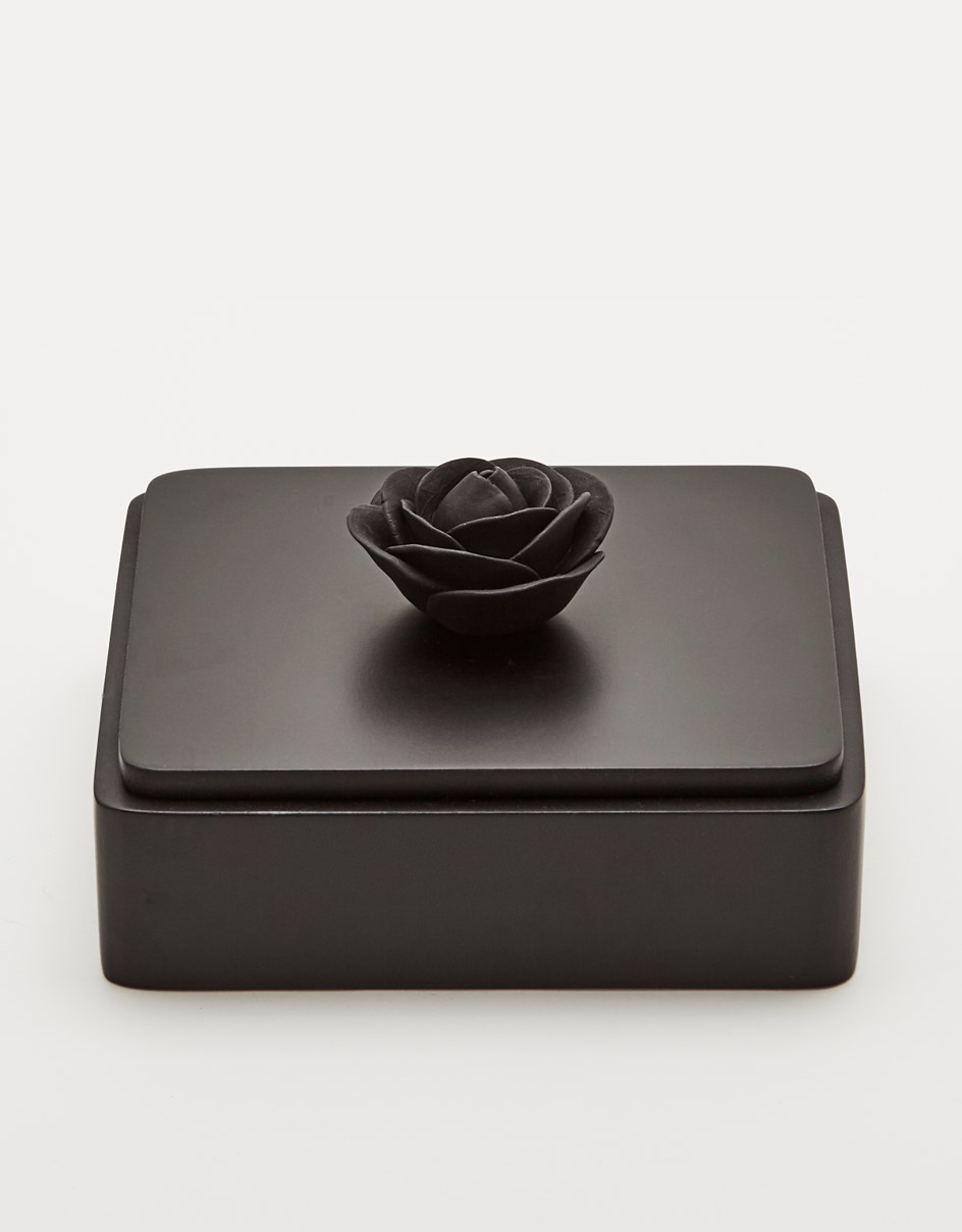 Zwart vierkant doosje met zwarte porseleine - Curiosa